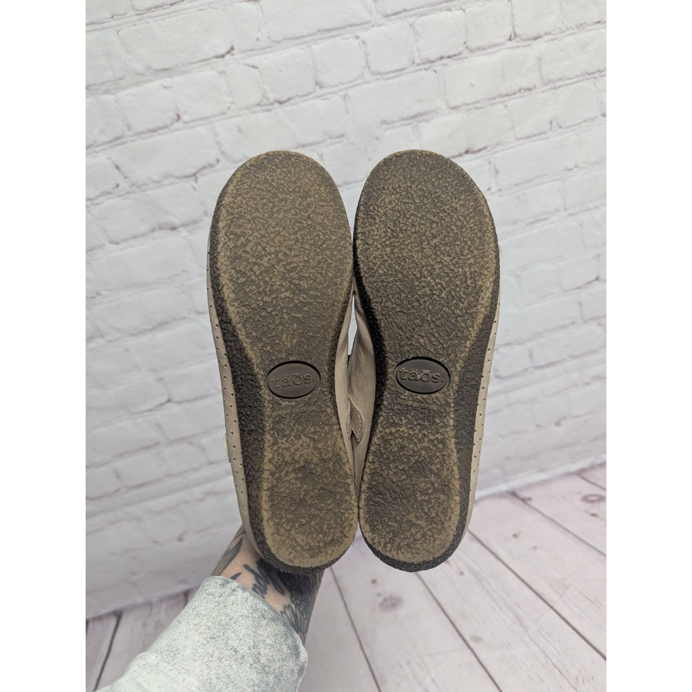 Taos  Sand Dollar Leather Perforated Slip On Mary Janes Wedge Woman Sz 38 US 7.5 - Picture 7 of 8